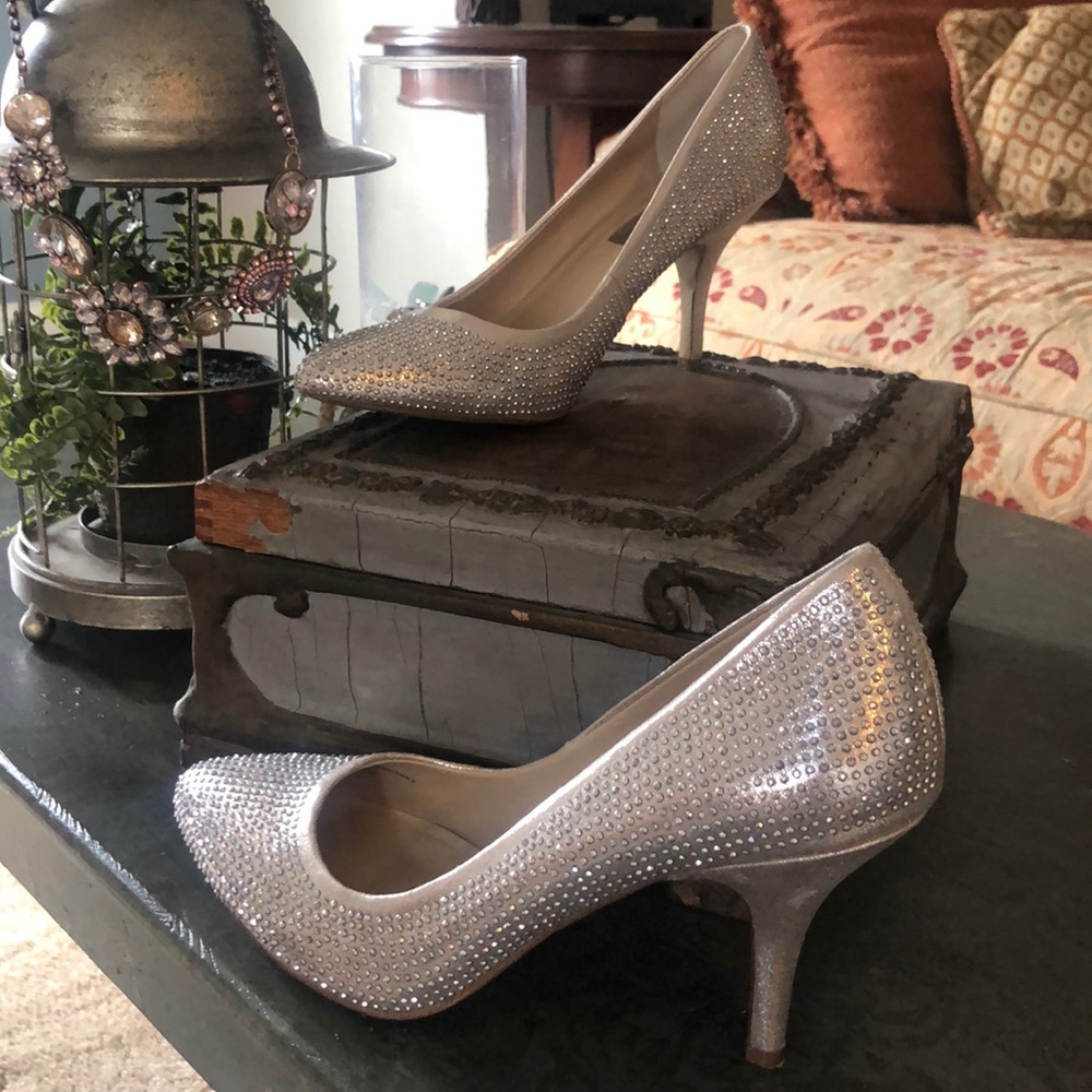 Pumps - Picture 6 of 8